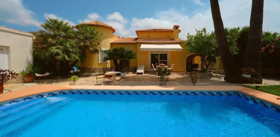 ansicht mit pool