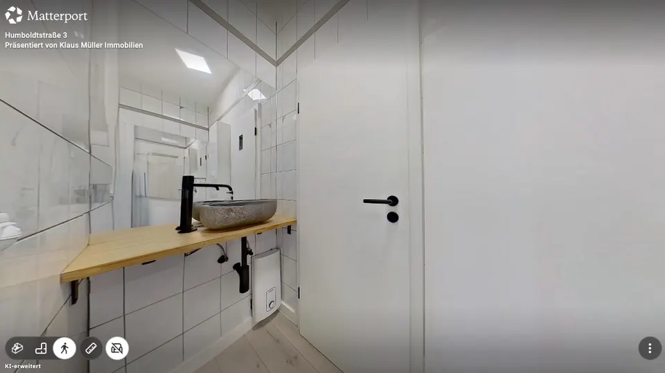 Rückwärtiger Hallenbereich 1