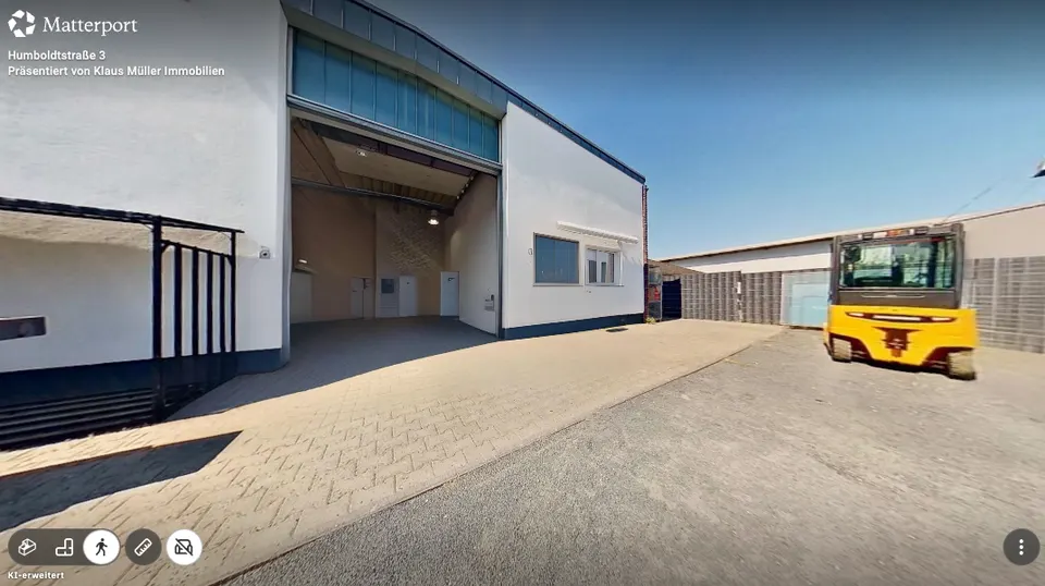 Rückwärtiger Hallenbereich 18
